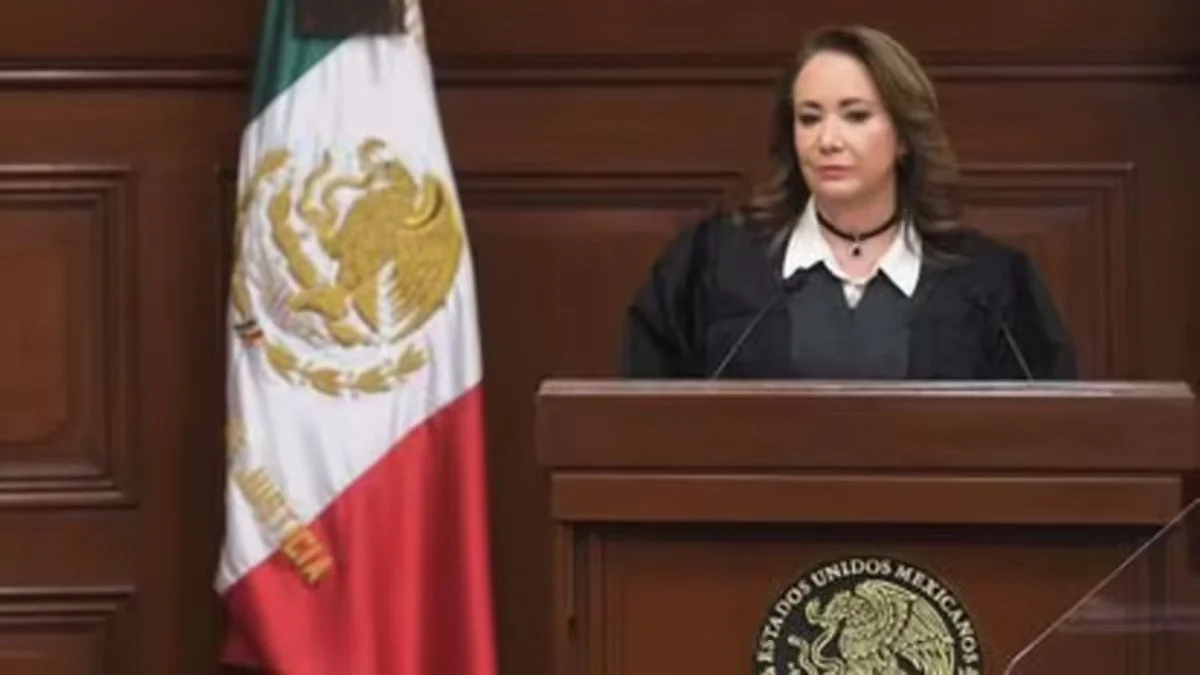 Yasmín Esquivel acusada de nuevo plagio